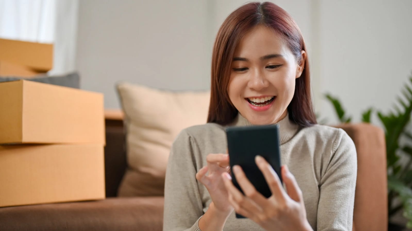 Ilustrasi seseorang sedang balas chat.
