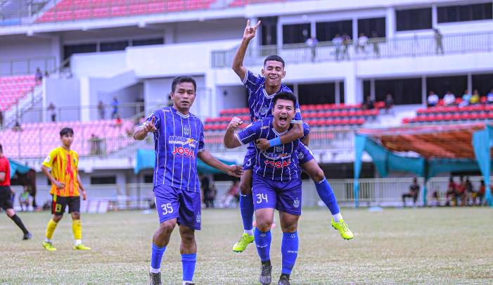 Pemain Josal FC Piaman meluapkan kegembiraan usai mencetak gol. (Foto: Fahrez Kusuma)