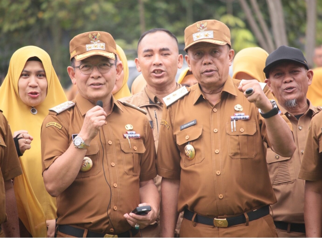 Wali Kota Payakumbuh, Zulmaeta usai memimpin apel perdana di Balai Kota Payakumbuh, Senin (3/3/2025) pagi. (Foto: Diskominfo)