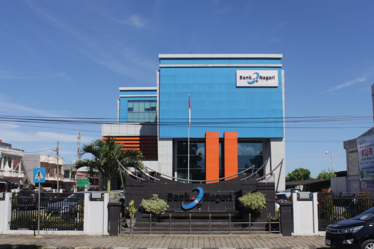 Kantor Pusat Bank Nagari, Jalan Pemuda Nomor 21 Padang.