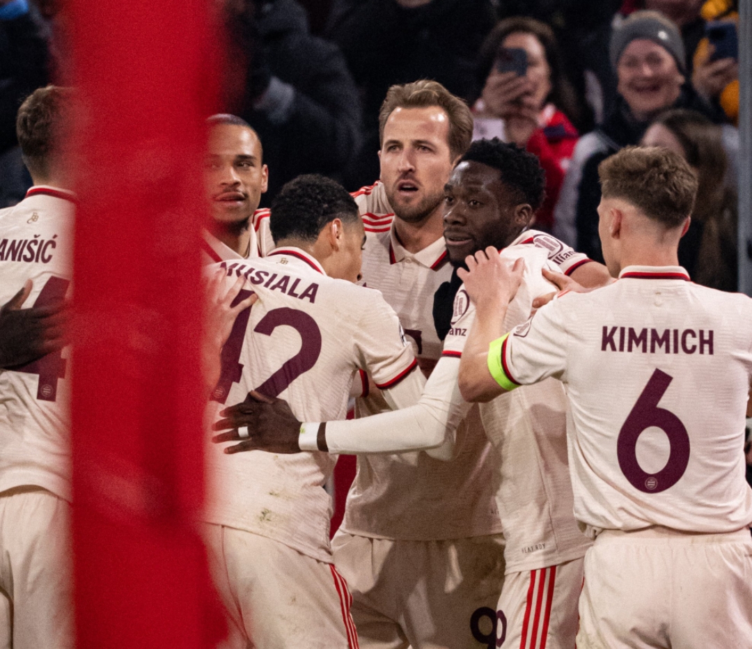 Bayern Munich mengalahkan Bayer Leverkusen 3-0 dalam leg pertama babak 16 besar Liga Champions UEFA di Allianz Arena, Kamis (6/3/2025) dini hari WIB. (Foto: X @fcbayern)