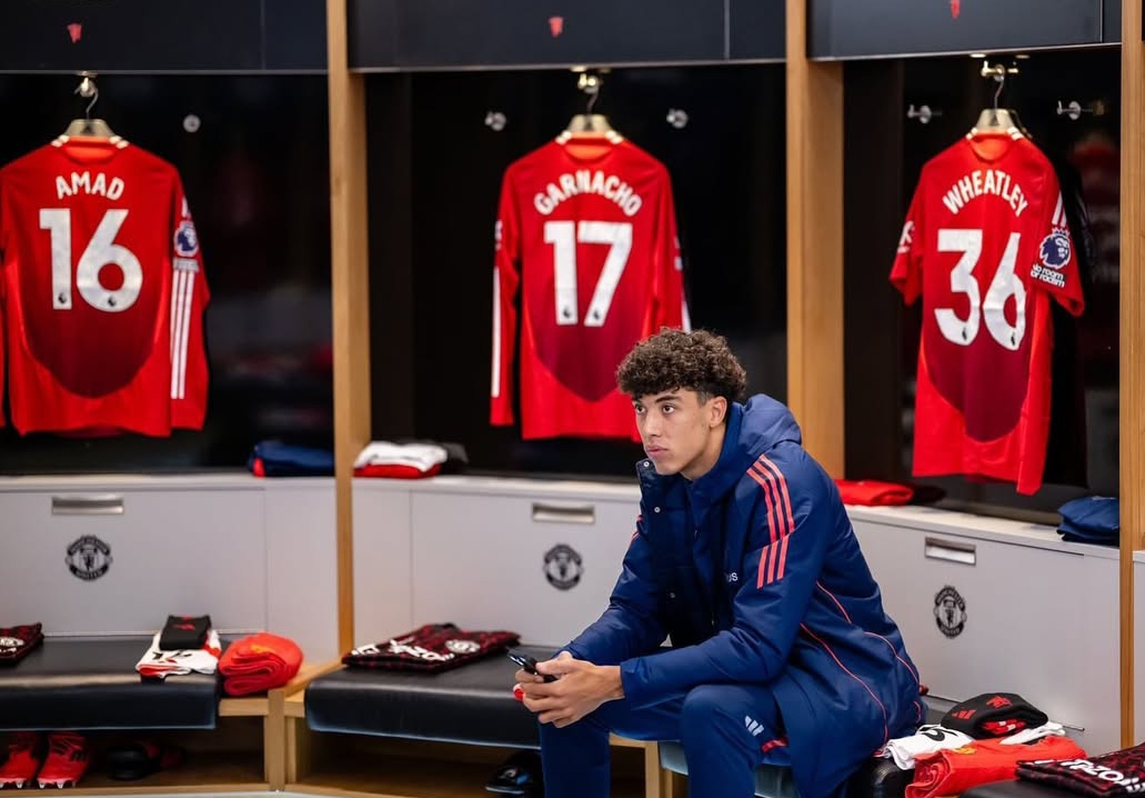 Manchester United resmi mengumumkan perpanjangan kontrak striker muda Ethan Wheatley. (Foto: Instagram @ethanwheatley.9)
