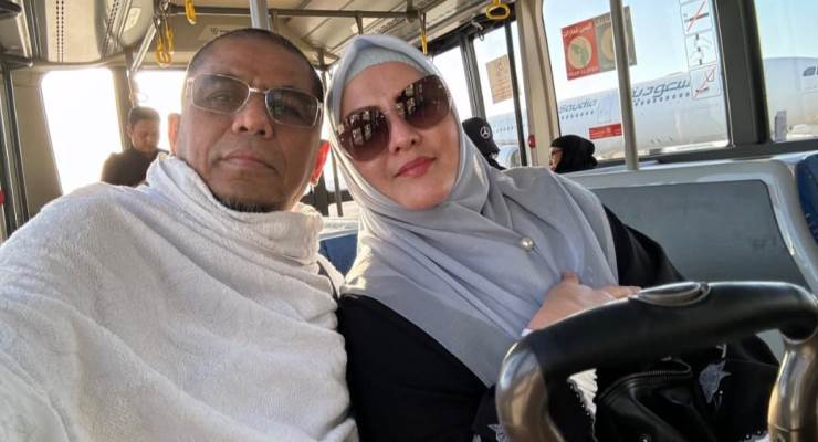 H Arisal Aziz dan istri, Hj Lenggogeni Putri.