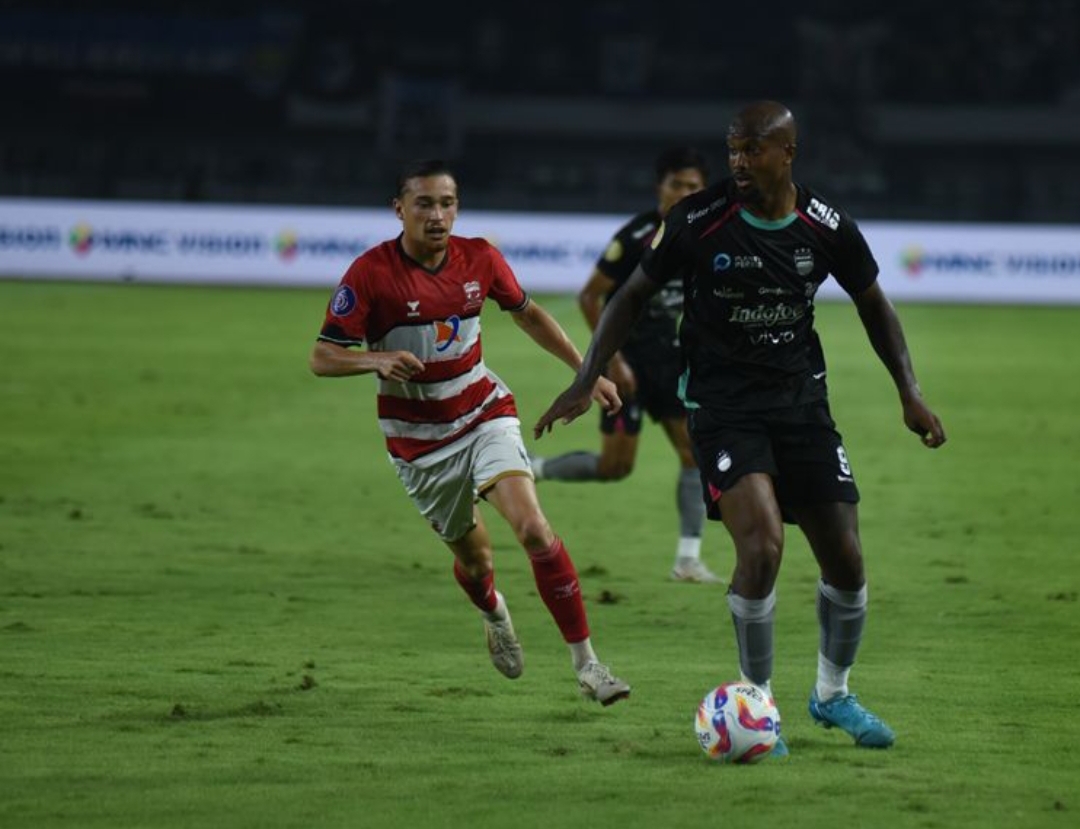 Penyerang Gervane Kastaneer dipanggil oleh Tim Nasional Curacao. (Foto: Persib.co.id/Barly Isham)