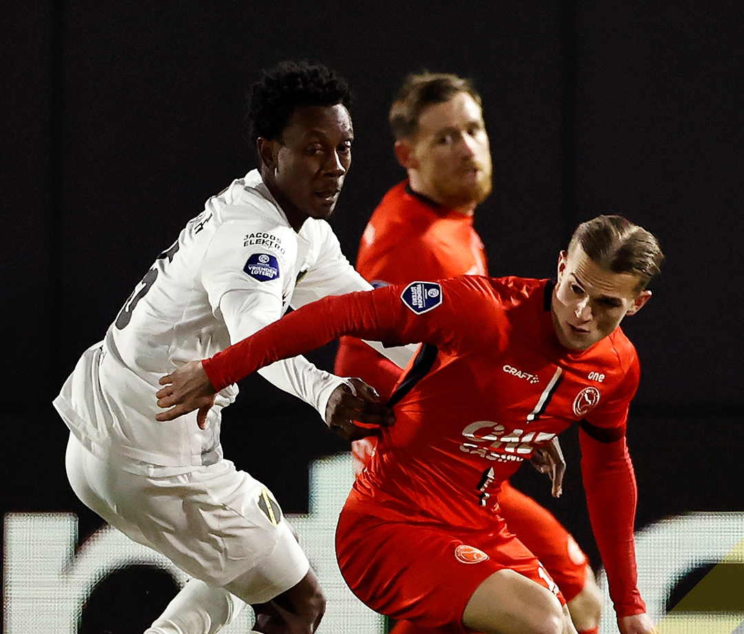 Almere City FC dan NAC Breda bermain imbang 1-1 dalam laga Eredivisie 2024/2025 di Yanmar Stadion, Sabtu (15/3) dini hari WIB. (Foto: Instagram @nacnl)