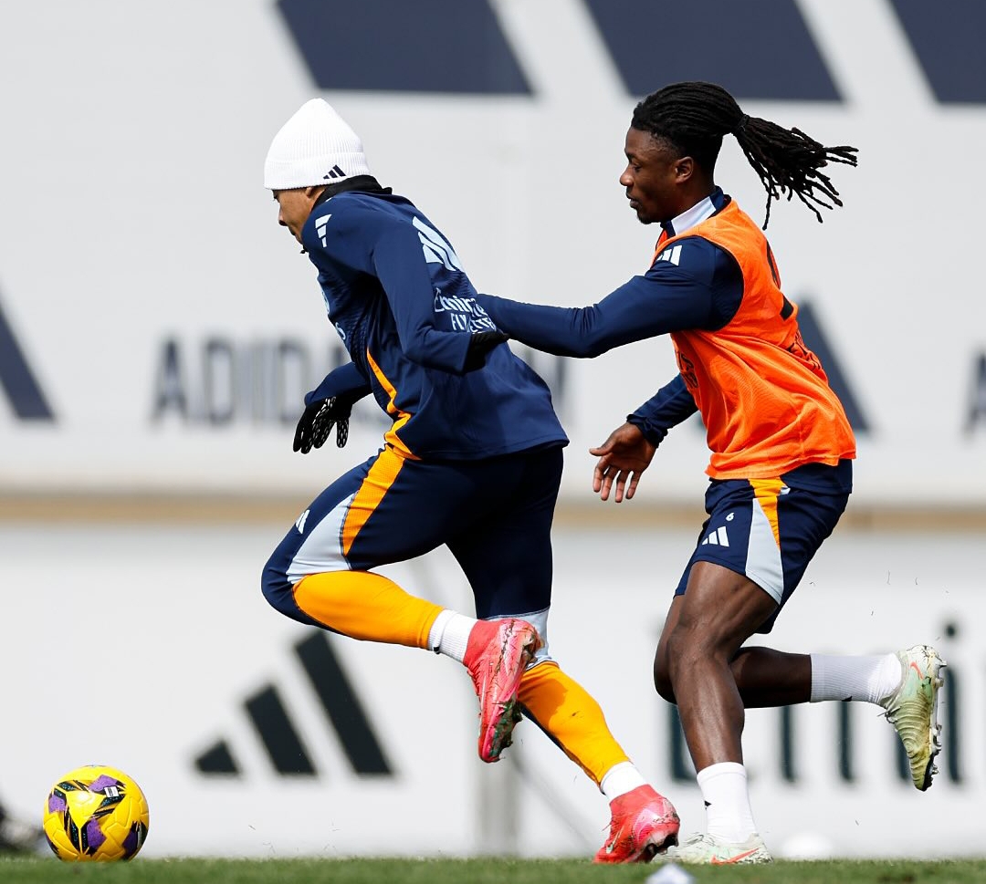 Para pemain Real Madrid latihan jelang laga La Liga menghadapi Villarreal di Estadio de la Ceramica, Minggu (16/3) pukul 00:30 WIB. (Foto: Instagram @realmadrid)