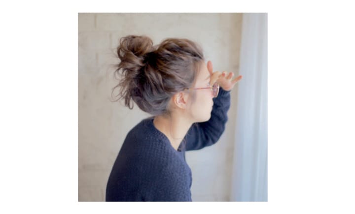 gaya rambut messy bun