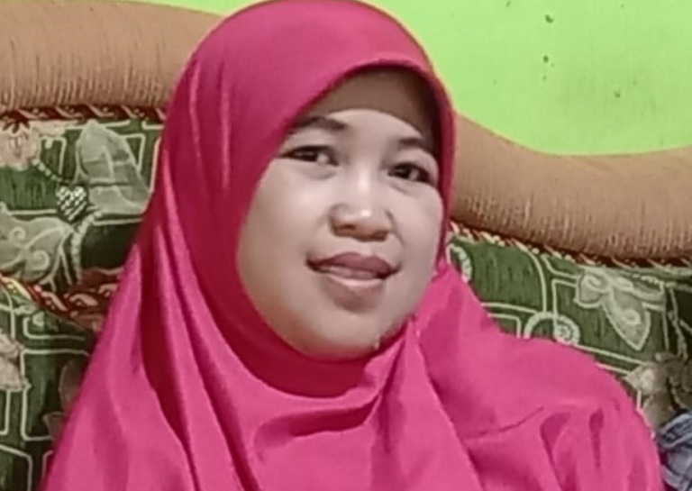 Dilla, S.Pd, GURU SMPN 2 BUKITTINGGI.(TIM LAMAN GURU)