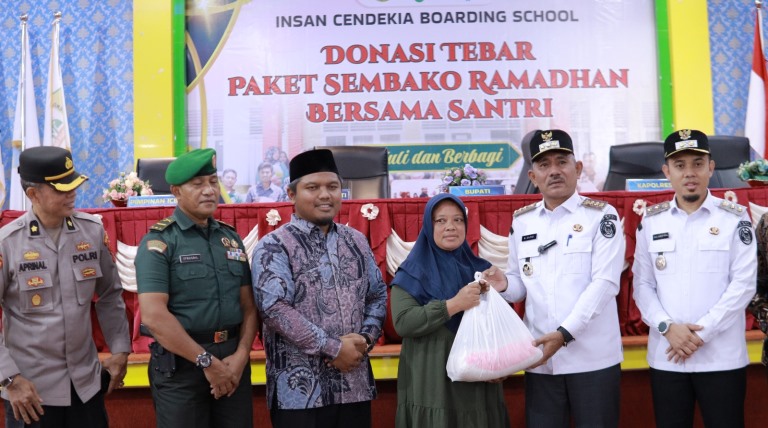 ICBS salurkan 1.200 Paket Sembako untuk masyarakat Payakumbuh dan Limapuluh Kota.