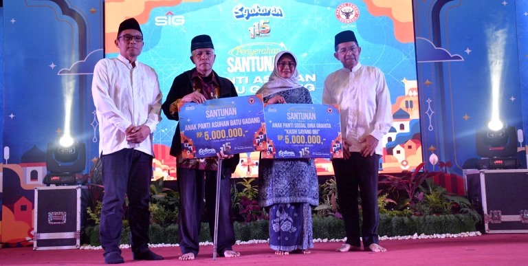 PT Semen Padang rayakan HUT ke-115.