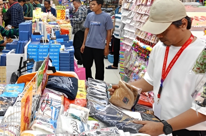 Aktivitas di sebuah pusat perbelanjaan.