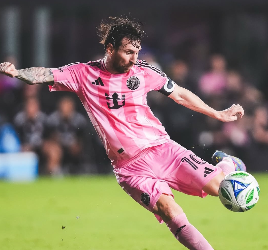 Lionel Messi mencetak gol untuk Inter Miami saat bermain imbang lawan Toronto FC di MLS 2025. (Foto: Instagram @intermiamicf)