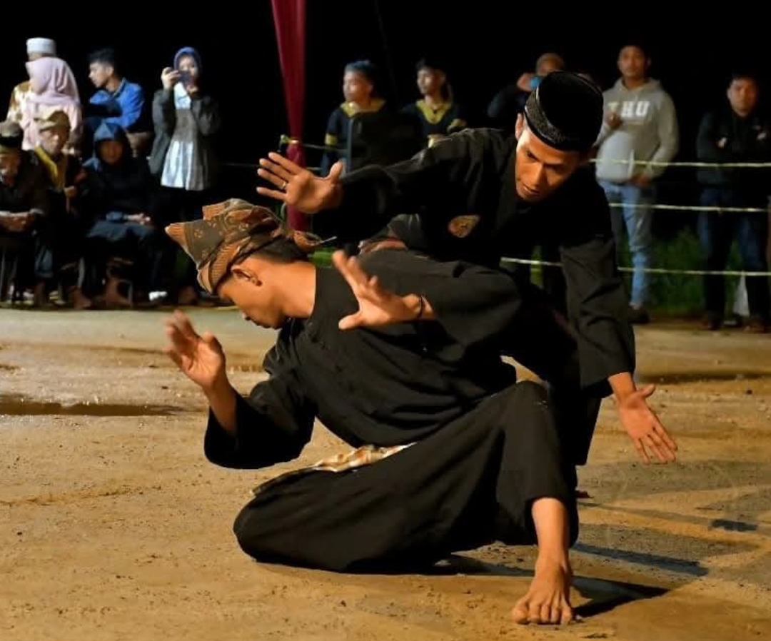 Bupati Agam, Benni Warlis, menegaskan komitmennya melestarikan silek tradisional Minangkabau sebagai warisan budaya tak ternilai. (Foto: Kominfo)