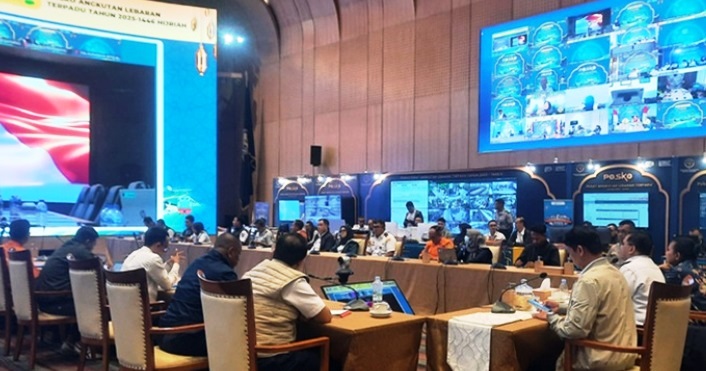Suasana rapat di Posko Angkutan Lebaran Terpadu Tahun 2025-1446 H.