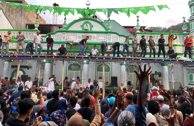 Tradisi Serak Gulo berasal dari Kota Madras, India Selatan. Tradisi ini terus dijaga oleh PKM agar tidak hilang ditelan waktu.