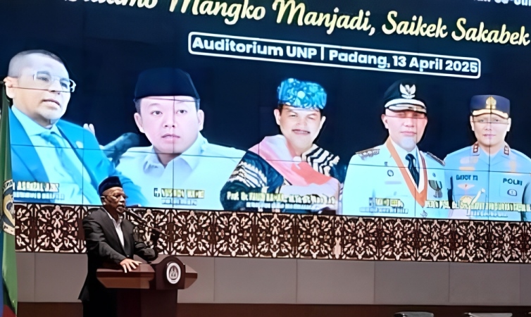 Anggota DPR RI dari Fraksi PAN, H Arisal Aziz.
