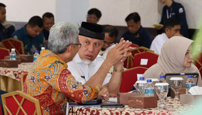 Gubernur Sumbar Mahyeldi hadiri kegiatan seminar yang diselenggarakan oleh Kemenlu secara hybrid di Kantor Wilayah Ditjen Perbendaharaan Sumbar, Rabu (23/4/2025).