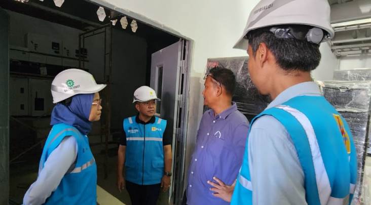 PLN dukung Basko City Mall Padang dengan listrik andal 5.000 kVA, bantu ekonomi kota dan kenyamanan pengunjung mall.