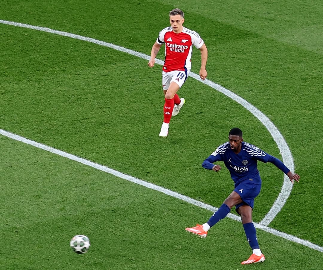 Gol semata wayang Ousmane Dembele di menit keempat menjadi penentu kemenangan PSG di kandang Arsenal. (Foto: Instagram @psg)