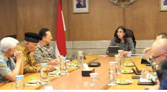 Menteri Pariwisata Widiyanti Putri Wardhana saat menyambut rombongan Gubernur Sumbar, Selasa (29/4/2025).