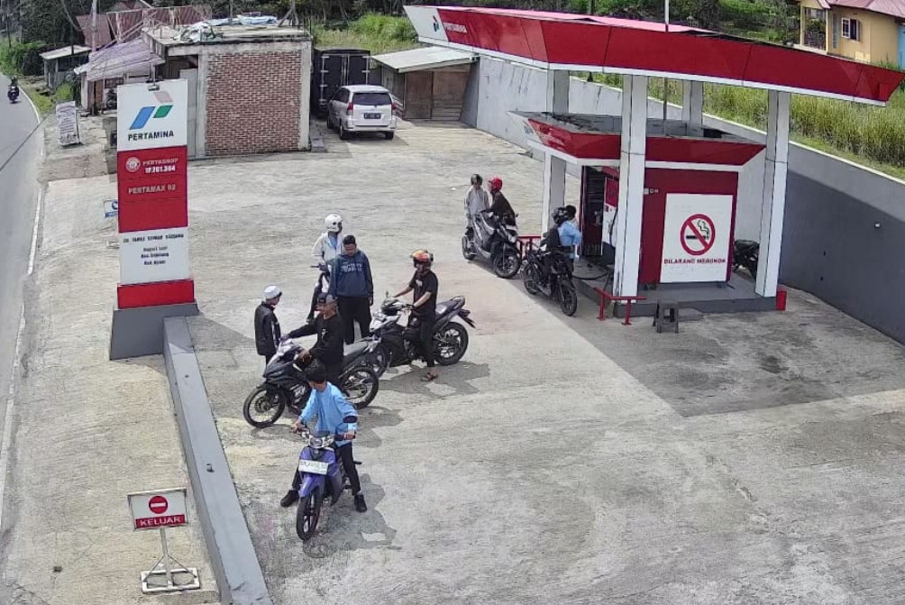 Harga Pertamax yang tersedia di Pertashop, harganya mulai 1 Mei 2025 turun menjadi Rp12.850 per liter dari sebelumnya Rp12.950. (Foto: Two Efly)