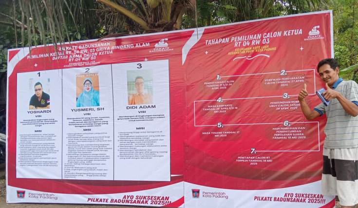 Spanduk pengenalan visi misi para calon Ketua RT periode 2025-2030 pada Pemilihan Ketua RT (Pilkate) Badunsanak, warga Komplek Griya Rindang Alam.