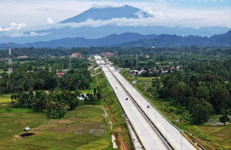 Tol Padang - Sicincin, Sumatera Barat.&nbsp;(Foto: Hutama&nbsp;Karya)