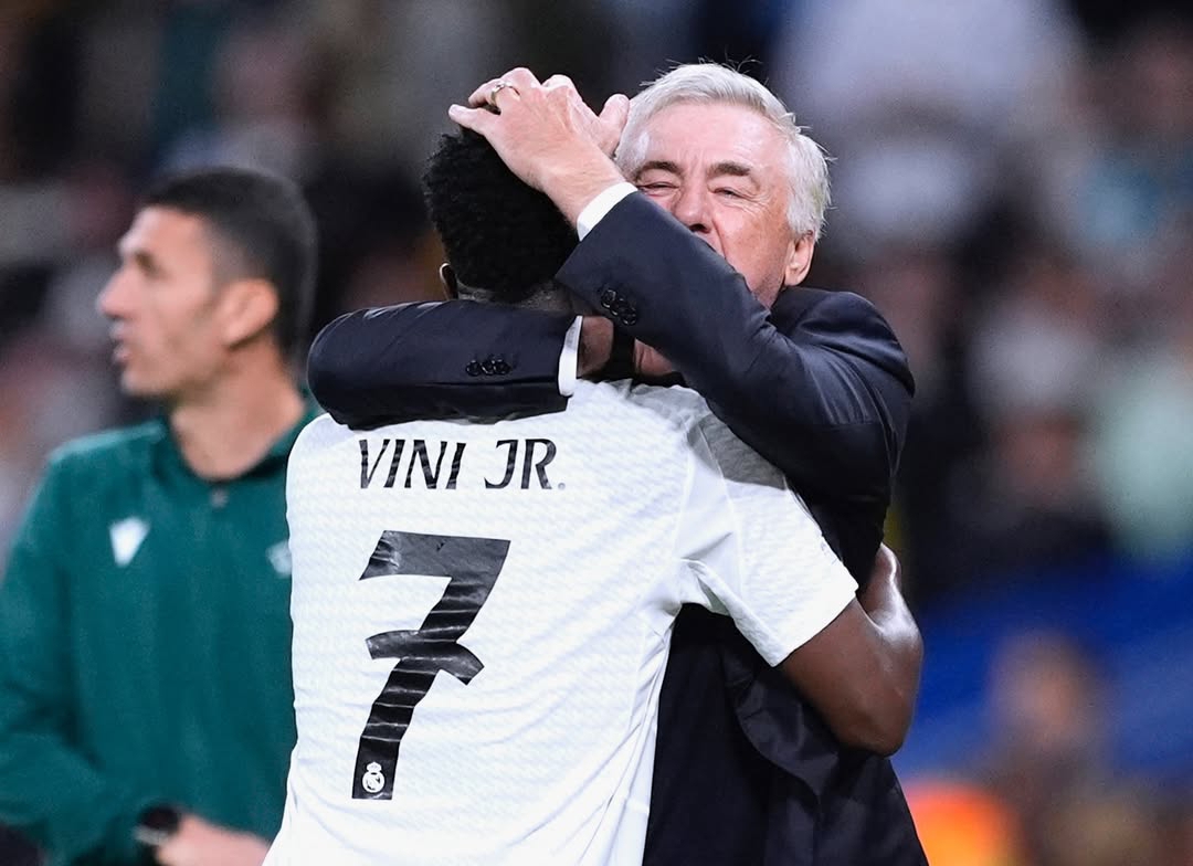 Carlo Ancelotti bersama bintang Real Madrid dan Timnas Brasil, Vinicius Junior. (Foto: Instagram @mrancelotti)