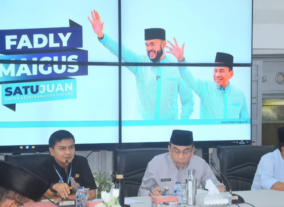Wakil Wali Kota Padang, Maigus Nasir, saat memimpin rapat koordinasi persiapan pelaksanaan program MBG. (Foto: Prokopim)