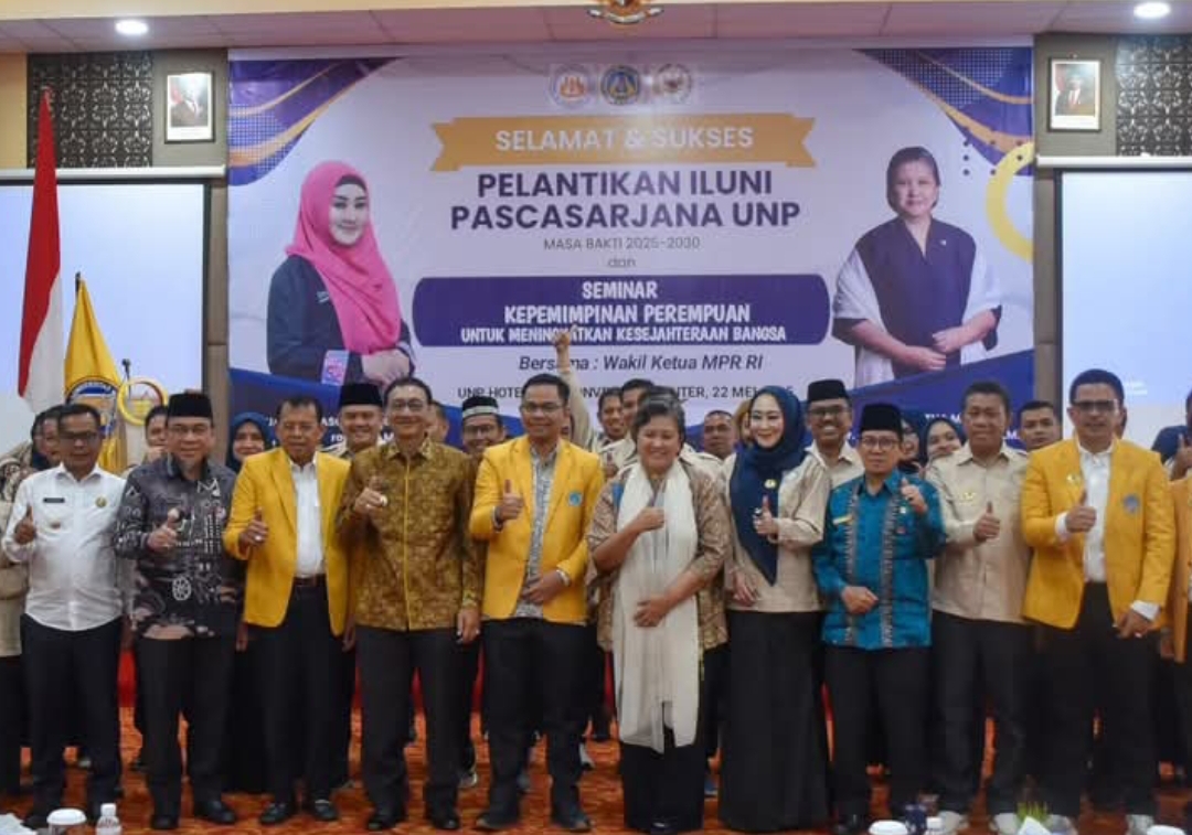 Lisda Hendrajoni resmi dilantik sebagai Ketua DPP Iluni Pascasarjana UNP 2025&ndash;2030, dihadiri Wawako Padang  Maigus Nasir. (Foto: Prokopim)