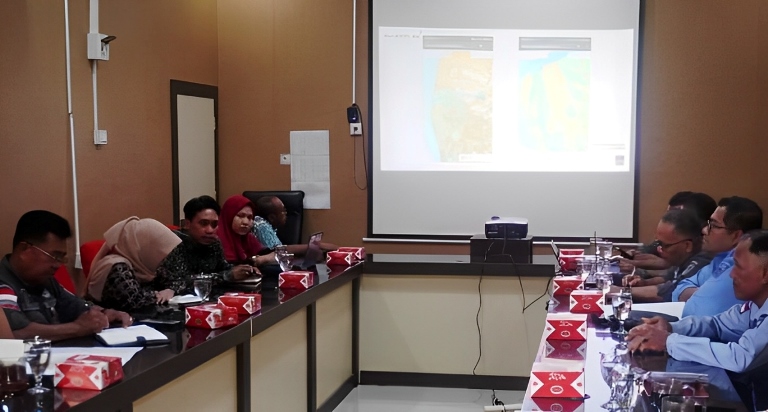 Rapat pematangan pembangunan Sekolah Rakyat yang digelar di Kantor Pertanahan Kota Padang, Kamis (22/5/2025), dan dihadiri sejumlah pejabat terkait.