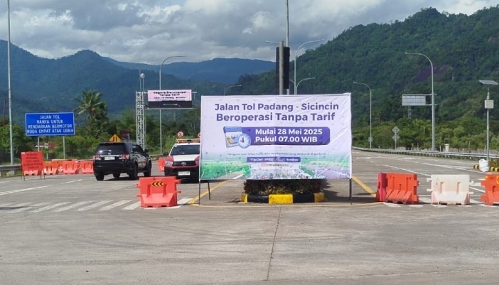 Tol Padang&ndash;Sicincin dibuka tanpa tarif mulai 28 Mei 2025, pengguna cuma diwajibkan tapping kartu uang elektronik di gerbang masuk dan keluar tol.