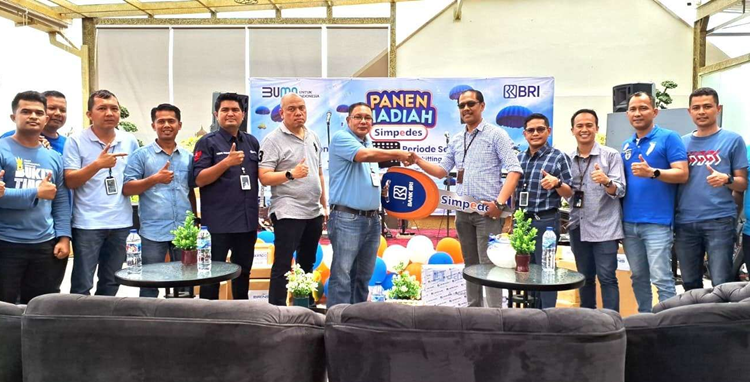 Riki Fandra, nasabah dari BRI Unit Pasar Bawah raih grand prize mobil Suzuki All New Ertiga BGL MT.