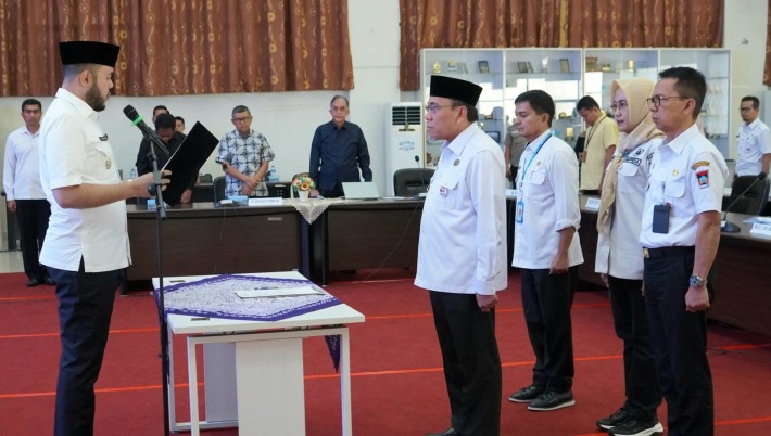 Tim Koordinasi Penanggulangan Kemiskinan yang dipimpin Wawako Maigus Nasir ini akan memberantas kemiskinan di Kota Padang.