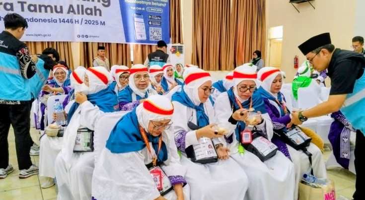 Kloter 15, kelompok terakhir jemaah haji gelombang kedua Embarkasi Padang asal Sumatera Barat, telah tiba di Asrama Haji Padang Kamis, 29 Mei 2025 pukul 12.05 WIB.