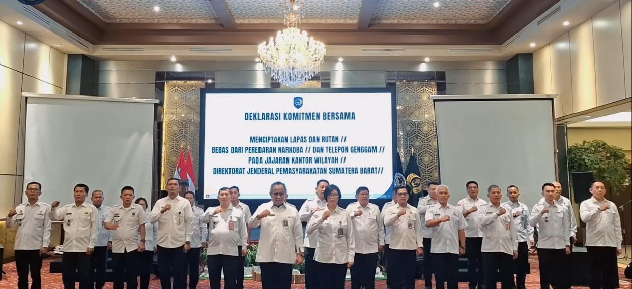 Kakanwil Ditjenpas Sumbar berkomitmen tegas berantas peredaran narkoba dan penggunaan handphone ilegal di Lapas dan Rutan.