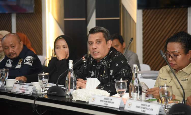 Anggota Komisi I DPR RI Yudha Novanza Utama saat kunjungan kerja Komisi I ke Markas Kodam II.