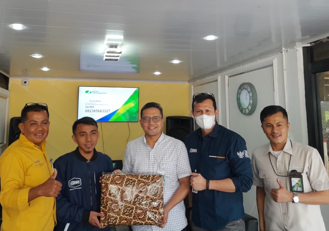 BPJS Ketenagakerjaan Cabang Solok menjalin kolaborasi strategis bersama agen BRILink perluas jangkauan layanan perlindungan sosial ketenagakerjaan UMKM dan tenaga kerja informal. (Foto: Humas)