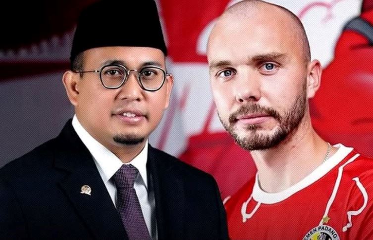 Penasihat Tim Semen Padang FC, Andre Rosiade dan Charlie Scott.