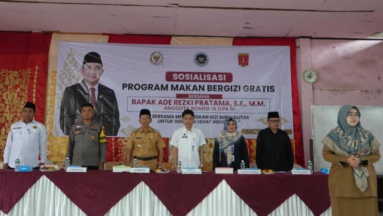 DPR RI dan BGN gelar sosialisasi Program Makan Bergizi Gratis di Agam, Sumbar, untuk dorong ketahanan gizi anak, balita, dan ibu hamil.