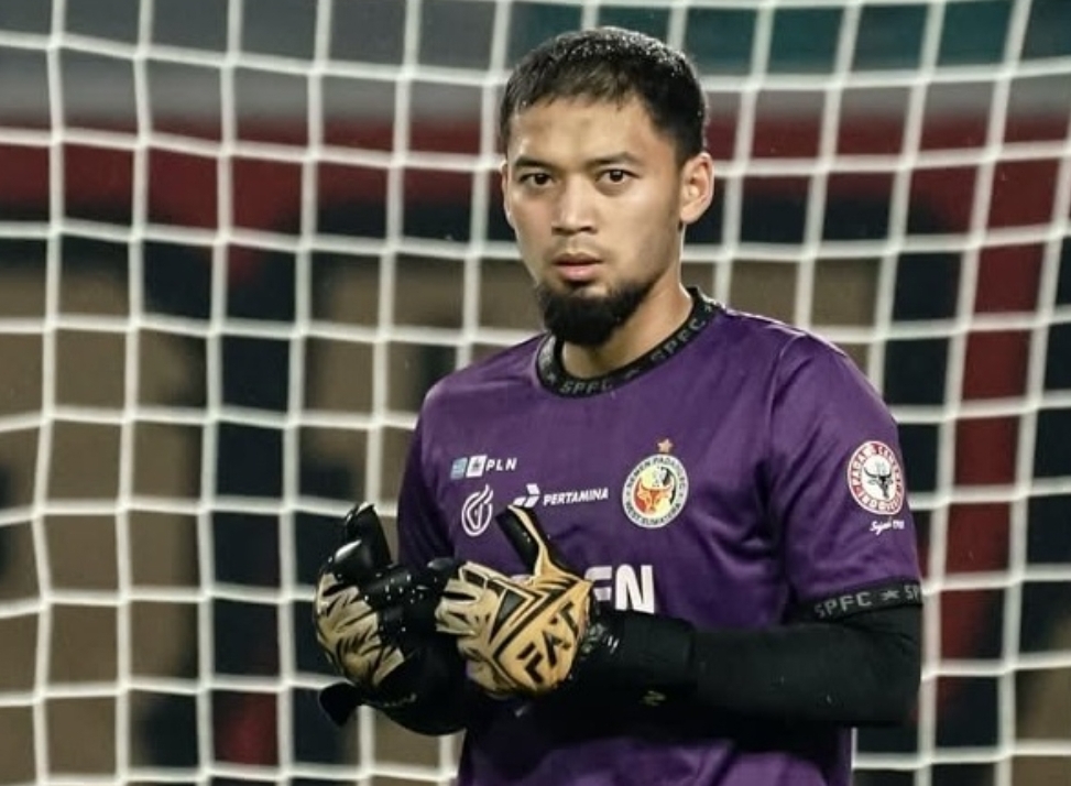 Madura United resmi mendatangkan penjaga gawang Mochamad Dicky Indrayana guna memperkuat sektor bawah mistar di Liga 1 2025/2026. (Foto: Dok. LIB)