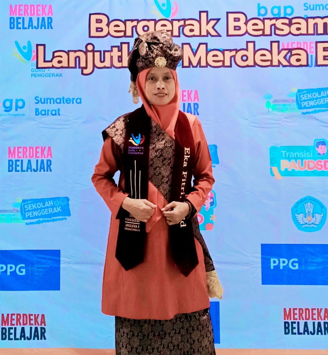Eka Fitri, S.Pd, Guru SDN 46 Payakumbuh.