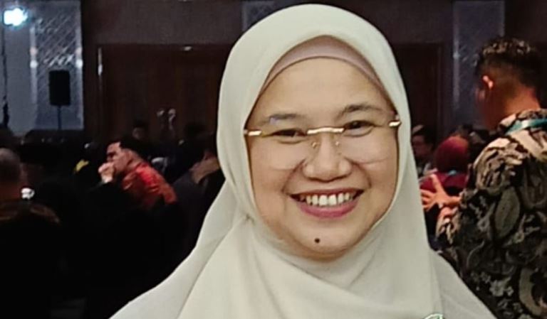Neng Kamarni