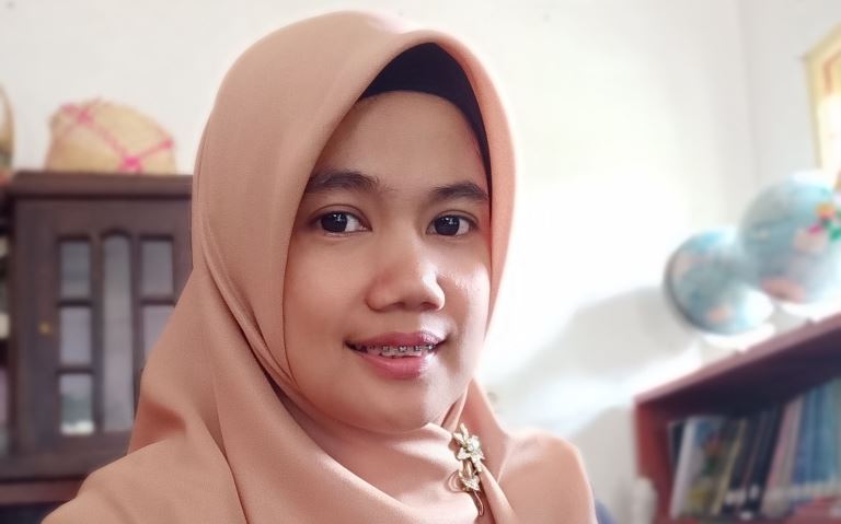 Nila Permata Sari SPd, Kepala SDN 65 Payakumbuh.
