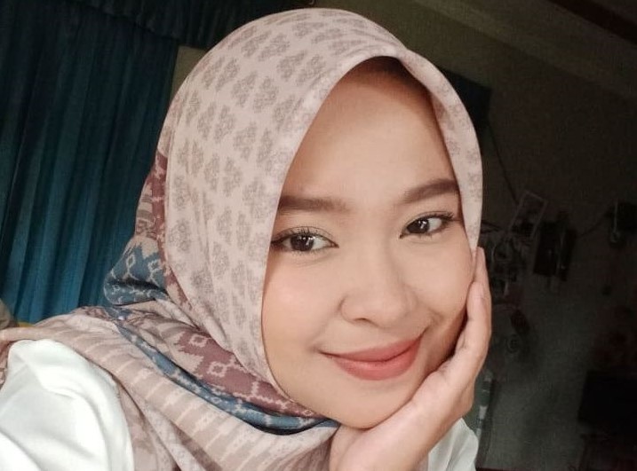 Dina Ayu Afifah, S.Pd,Gr, Guru Bahasa Indonesia SMPN 2 Pariangan.