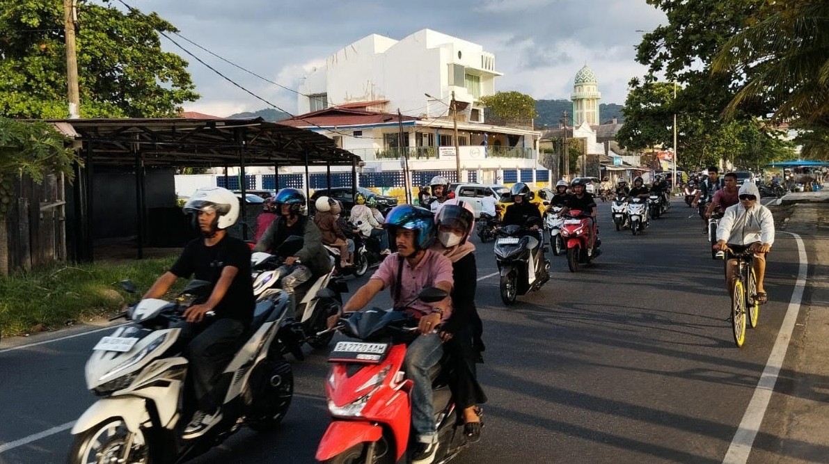 Honda Hayati membakikan tips aman saat menghadapi kendaraan rem mendadak.