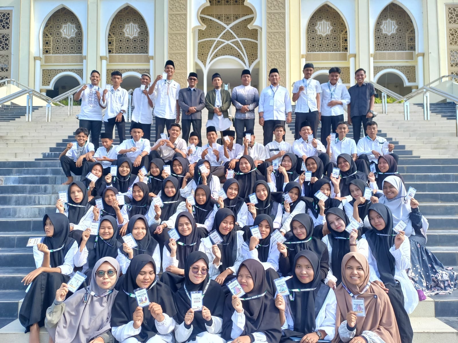 Remaja Masjid Akbar Galogandang, Nagari III Koto, Kecamatan Rambatan, Kabupaten Tanahdatar mengikuti Islamic Leadership Training di Islamic Centre Kota Padangpanjang, baru-baru ini.