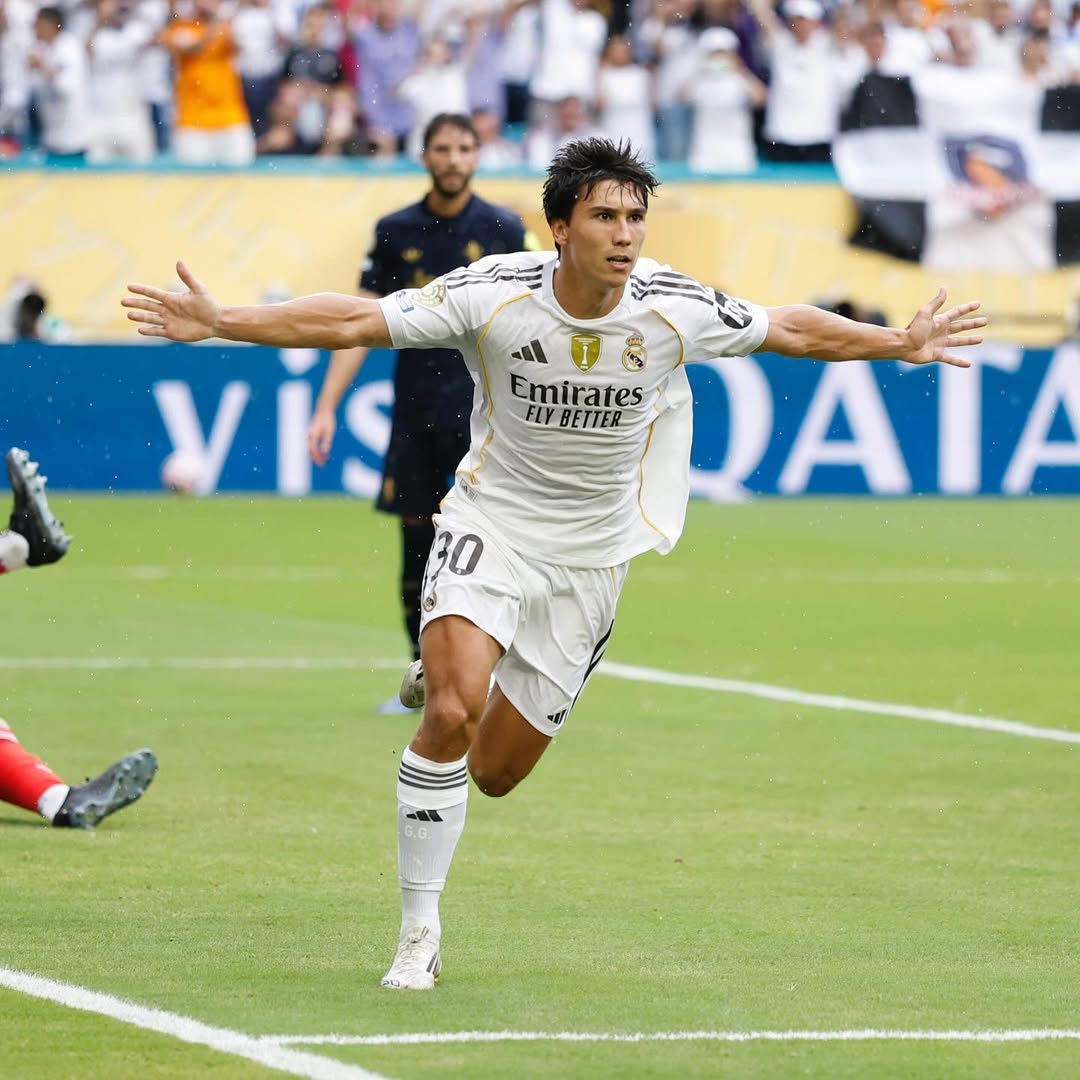 Selebrasi Gonzalo Garcia setelah membobol gawang Juventus dalam 16 besar Piala Dunia Antarklub di Hard Rock Stadium, Miami Gardens, kemarin (2/7).