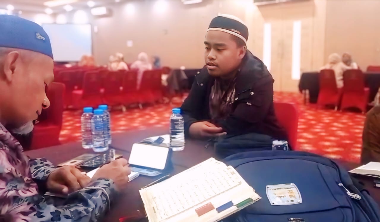 Michael Aria Kusuma, siswa SMAN 1 Padang saat melaksanakan TC di Hotel Rangkayo Basa Padang.