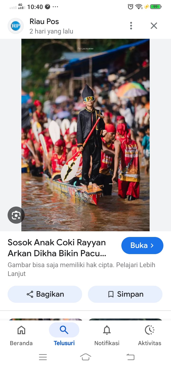 SEDOT PERHATIAN: Rayyan Arkhan Dikha setelah tampil dalam pacu jalur rayon II di Hulu Kuantan, Kuansing (22/6).(PENGURUS JALUR TUAH KORI DUBALANG RAJO)